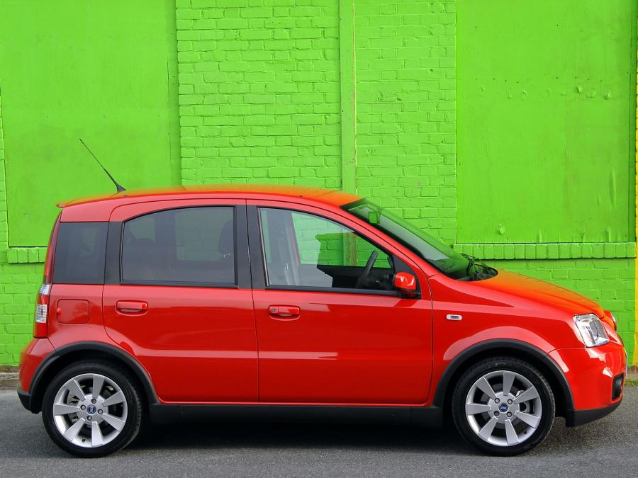  Fiat Panda 100 HP 2006 года  (UK) (фото 9 из 16)